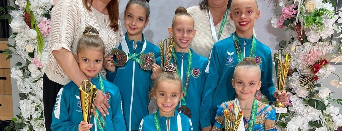 Gimnastele secției de ritmică de la CSM Arad s-au remarcat la Blaj