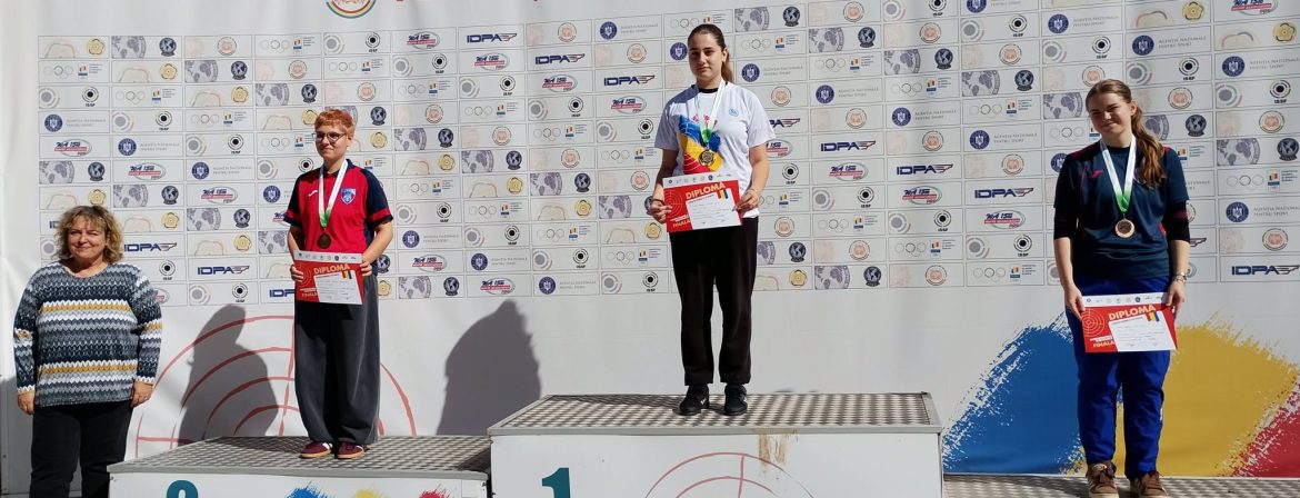 Pistolara Alexia Filimon este campioană și vicecampioană la tineret!