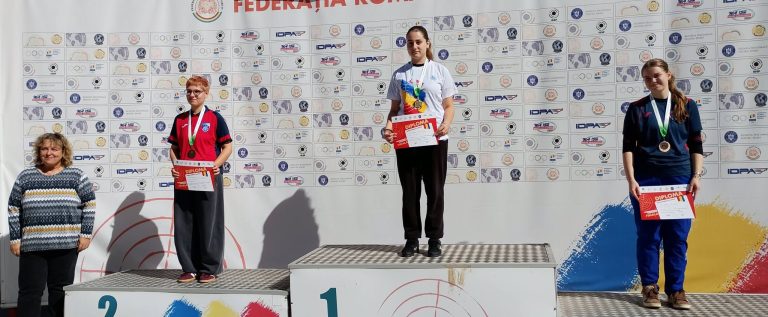Pistolara Alexia Filimon este campioană și vicecampioană la tineret!