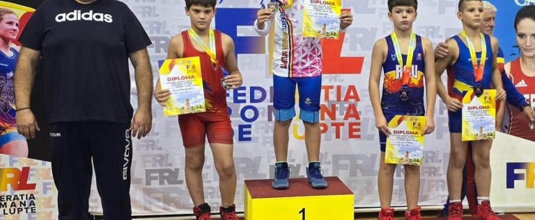 CSȘ Gloria are un mic campion național la lupte, alte două medalii de bronz