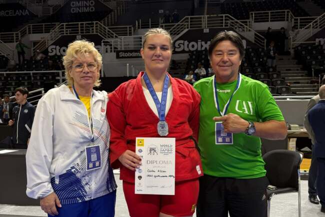 Elena Costea este vicecampioană mondială de junioare la sambo