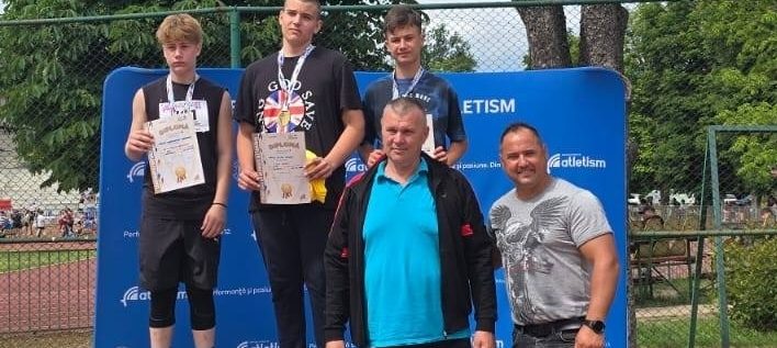 Tinerii atleți arădeni s-au remarcat la Memorialul de pe ,,Gloria”