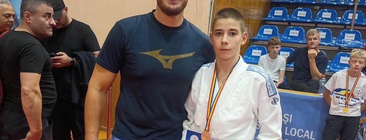 Judoka Amado Popescu a luat bronzul național la ne-waza