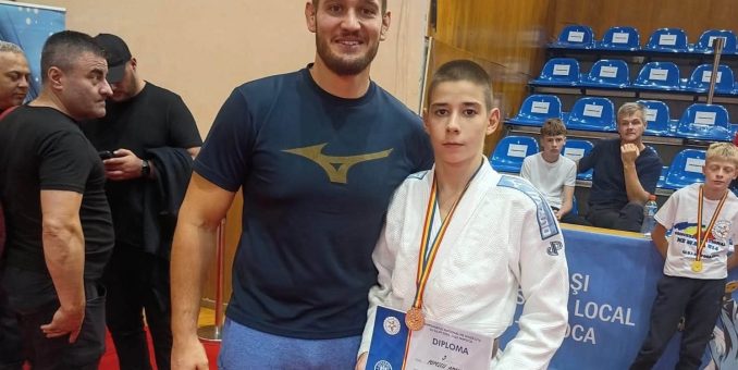 Judoka Amado Popescu a luat bronzul național la ne-waza